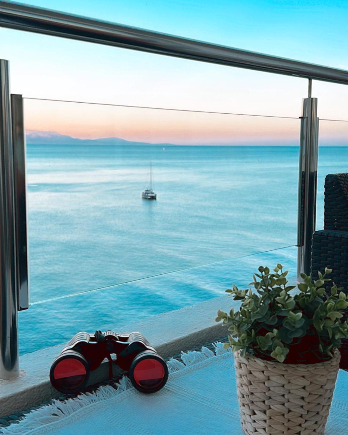 Amazing Frontline Sea Views Studio Apartment Castillo Del Vigia Torremolinos Exterior foto
